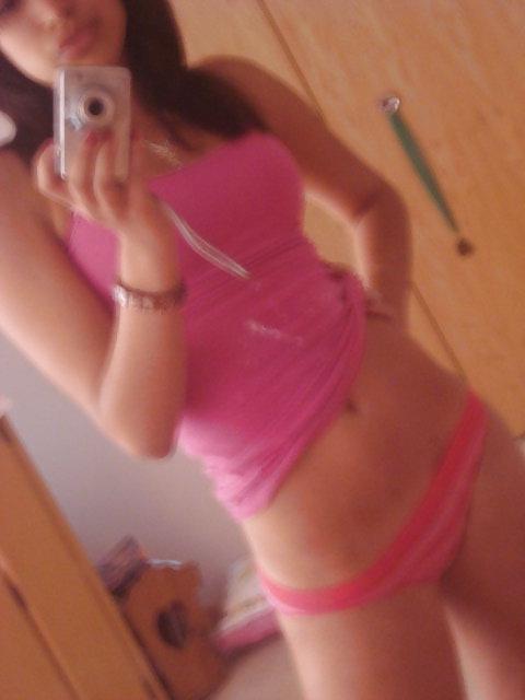 25P Hot Teen in Underwear