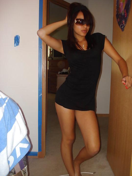 25P Hot Teen in Underwear