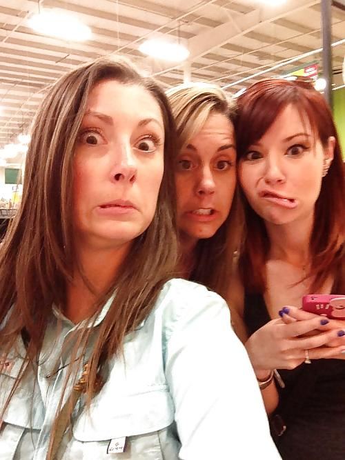 25P Gorgeous goofy girls