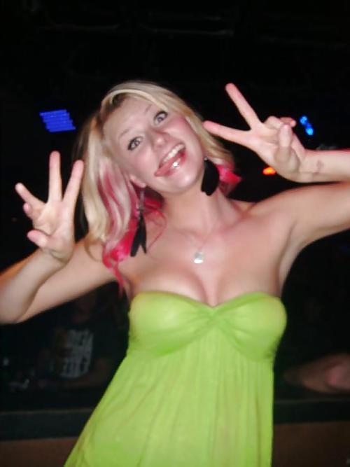 25P Gorgeous goofy girls