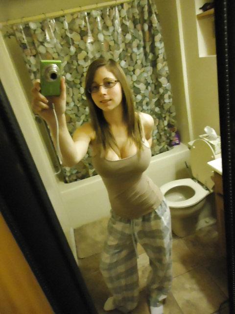 25P Teen Cleavage