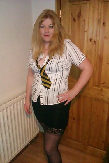 25P Random British women!