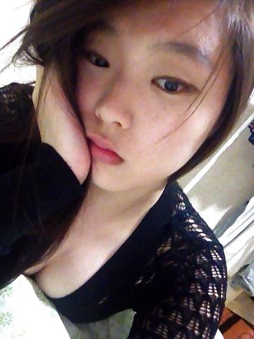 9P Korean University Slut