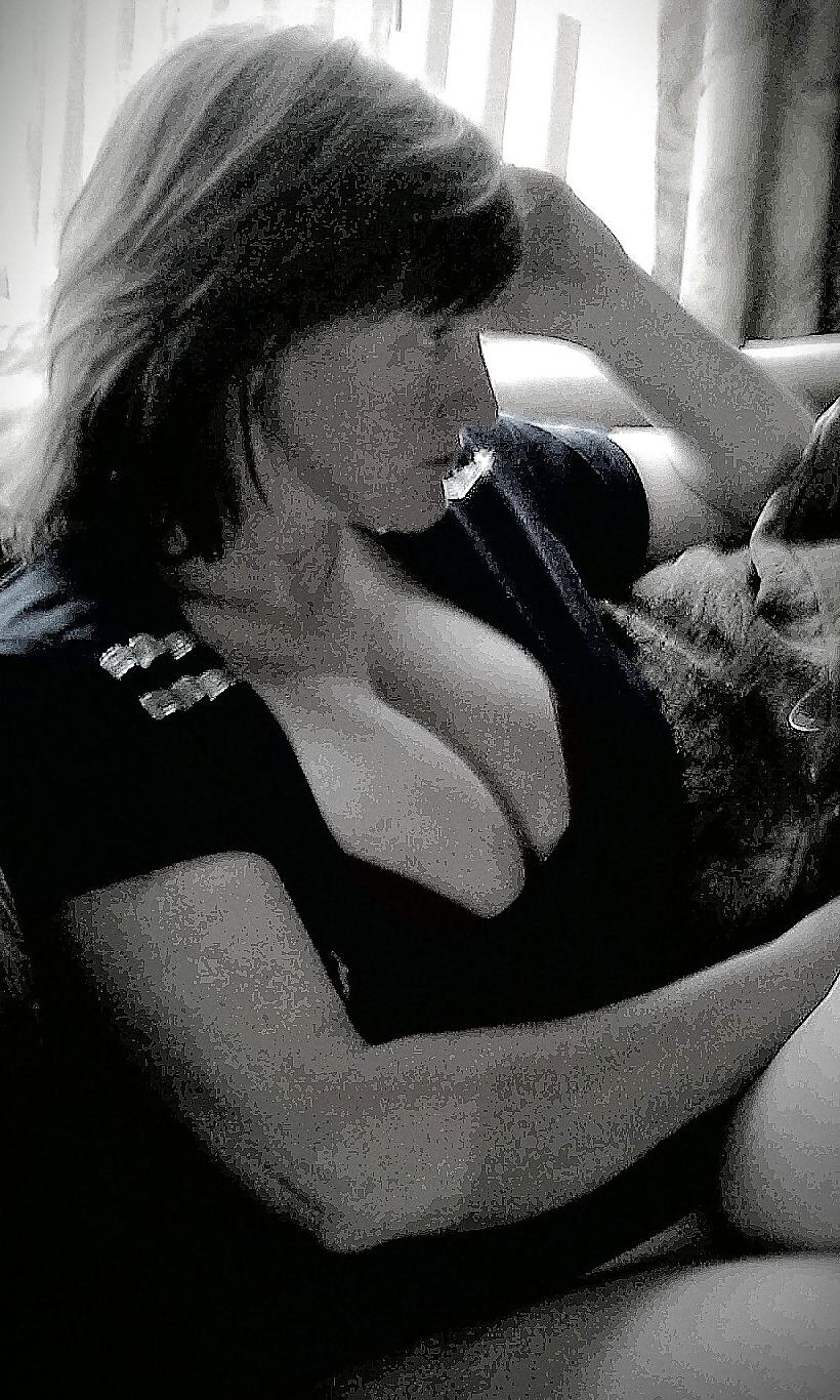 25P Black and White 938!! (Cleavage 1 )