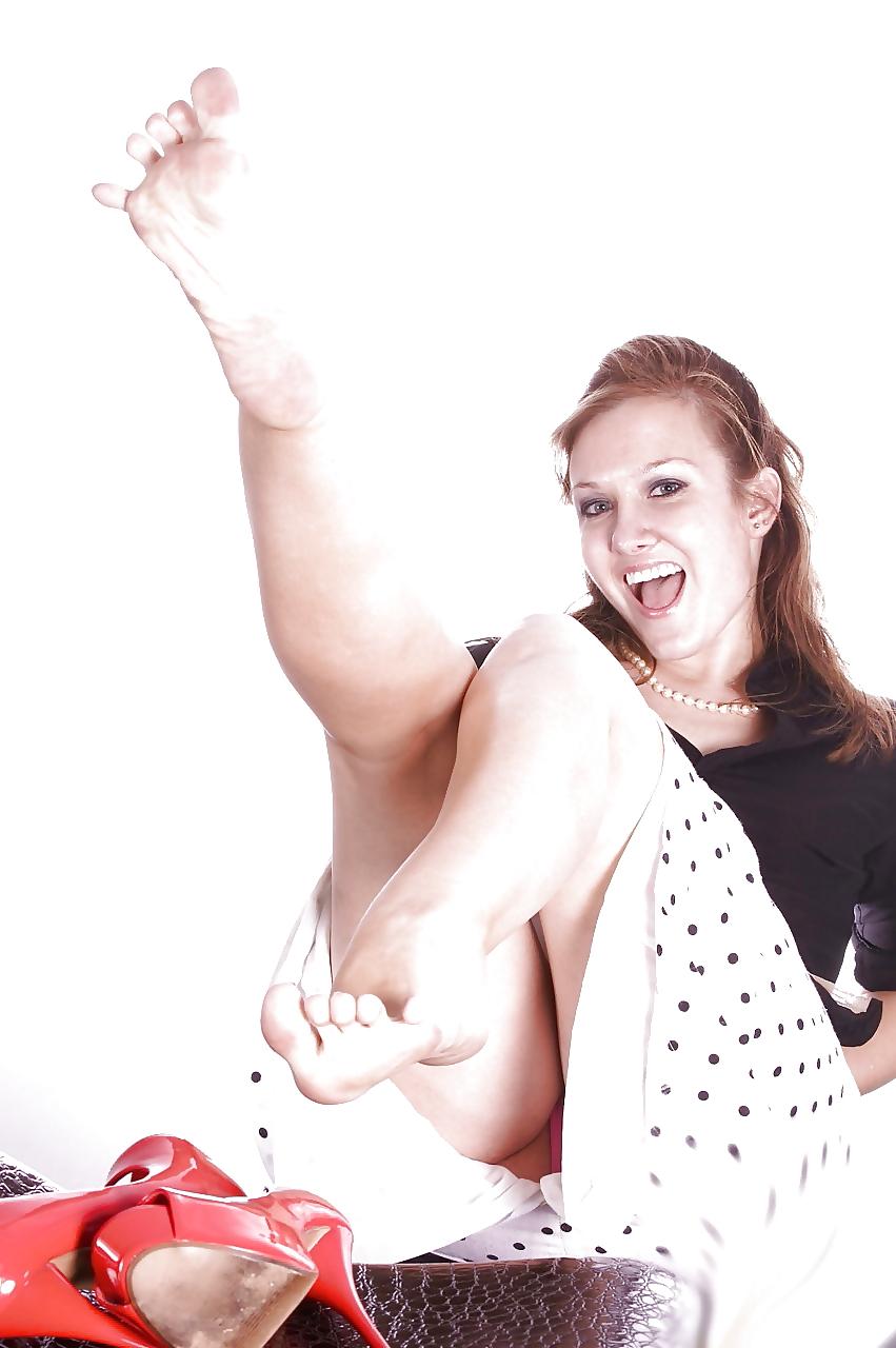 25P Red Hair, Feet Bare 8