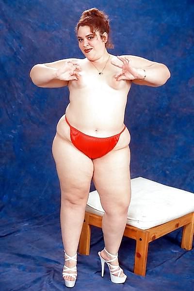 16P Very sexy mature chubby red panties