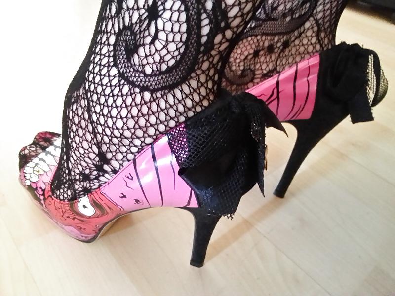 9P PrettyKitty's sexy feet and Iron Fist shoes