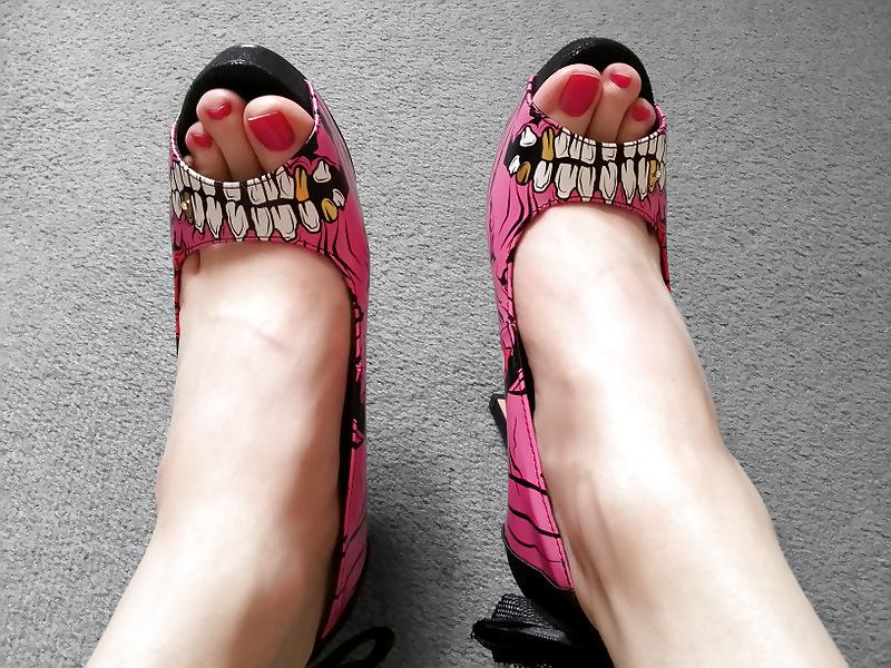 9P PrettyKitty's sexy feet and Iron Fist shoes
