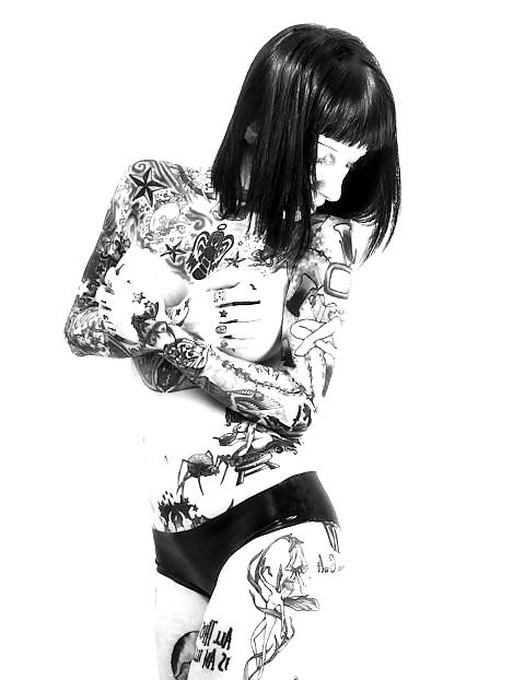 25P Goth style....