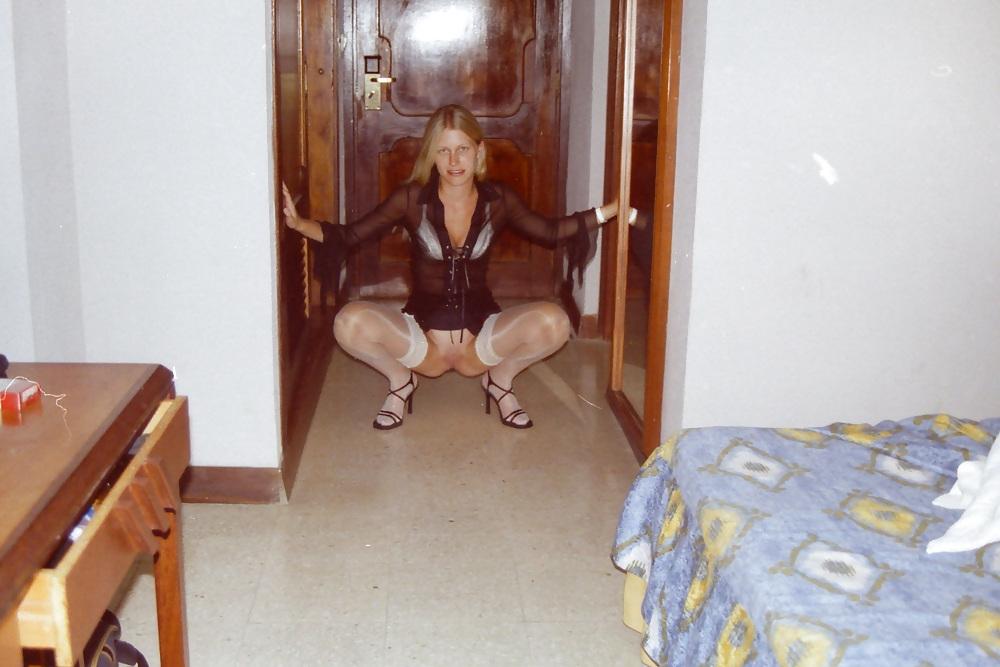 25P Blond british slag