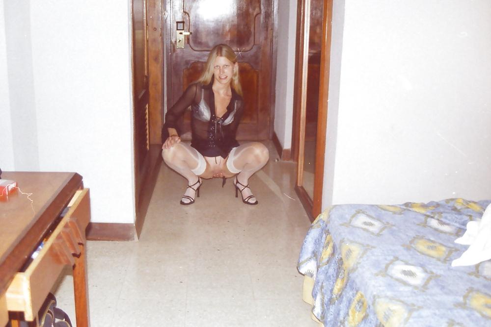 25P Blond british slag
