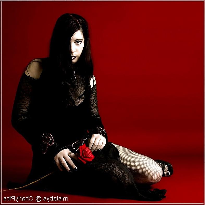 25P Gothic beauties 15