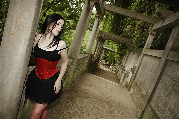25P Gothic beauties 16