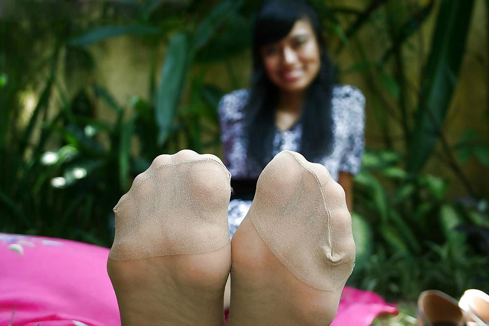 25P Asian Nylon Feet