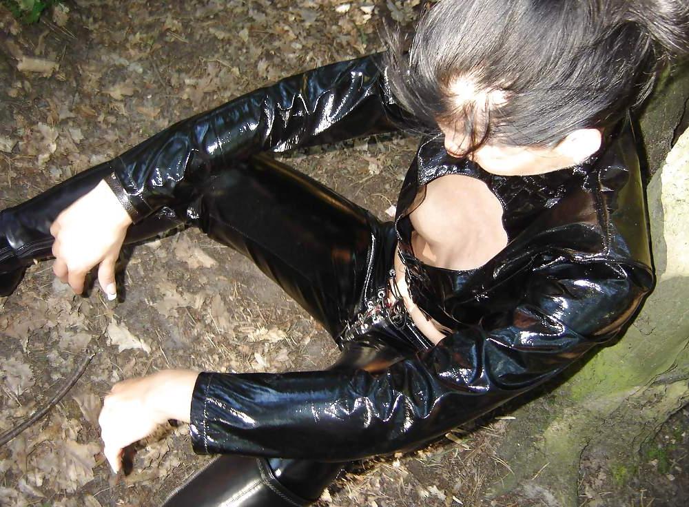 8P Lace and Leather