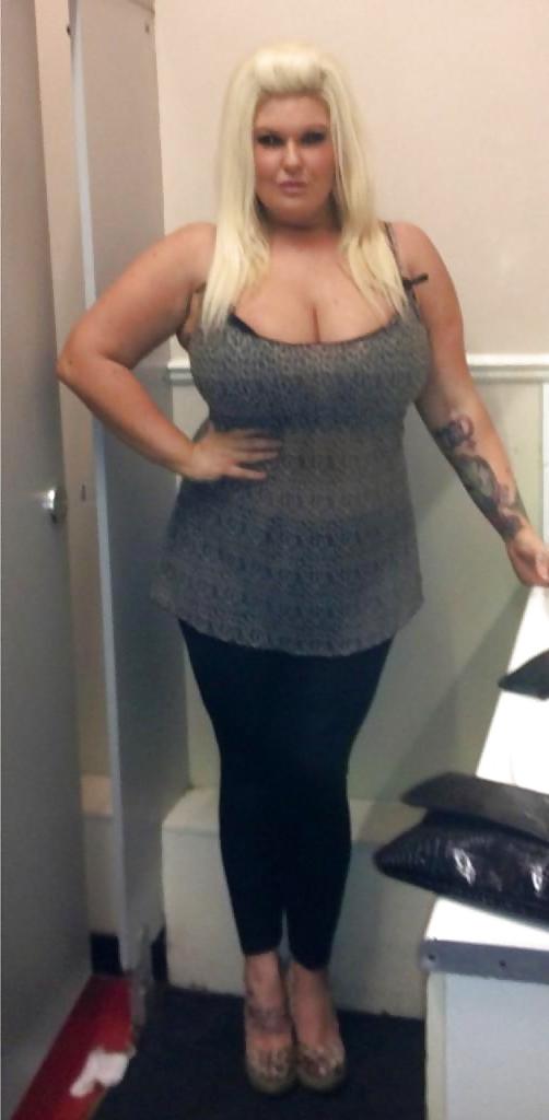 25P BBW Busty Slut Sindy Strutt