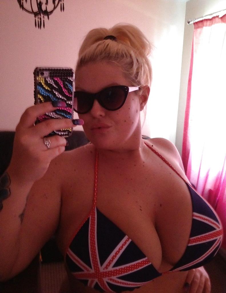 25P BBW Busty Slut Sindy Strutt