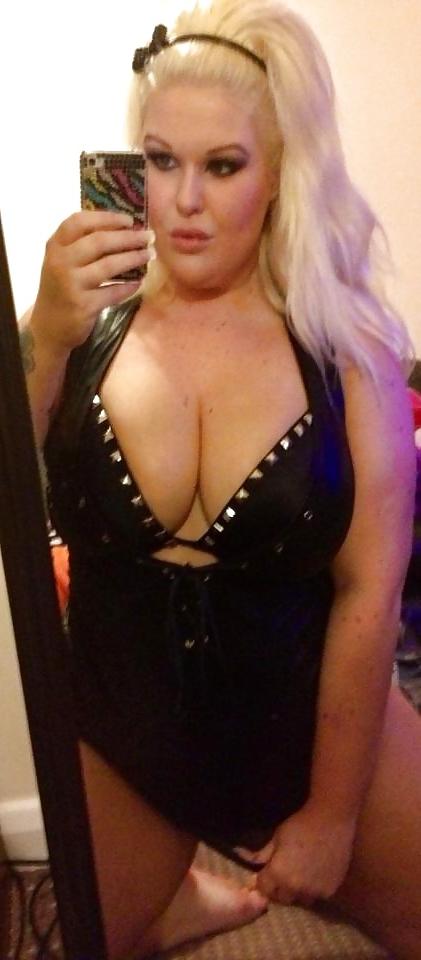 25P BBW Busty Slut Sindy Strutt