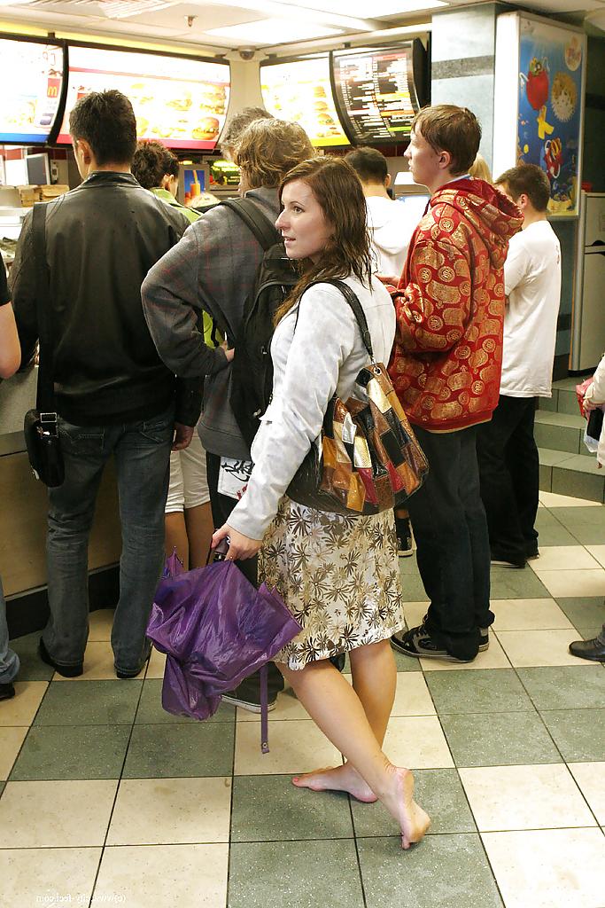 4P Barefoot in public