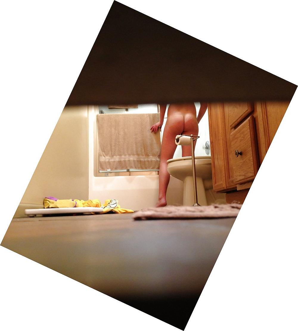 5P Shower Voyeur #2