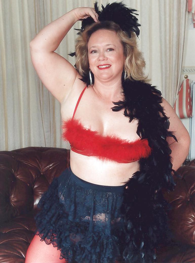 15P BBW MILF Strip, spread and open, with nipples painted