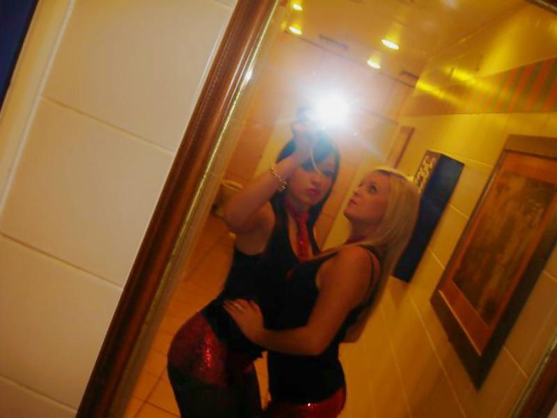 8P My sexy ex in the shower and non nude pics