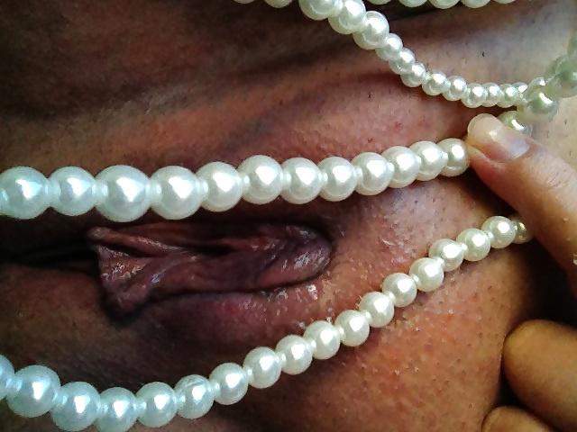 21P Orgasm on pearls