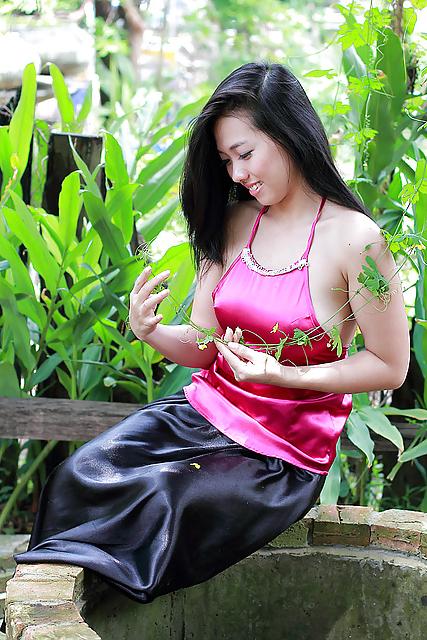 14P Red and black satin