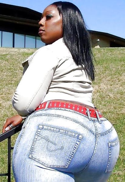 25P ALL KINDS OF MATURE BLACK WOMEN PT.30