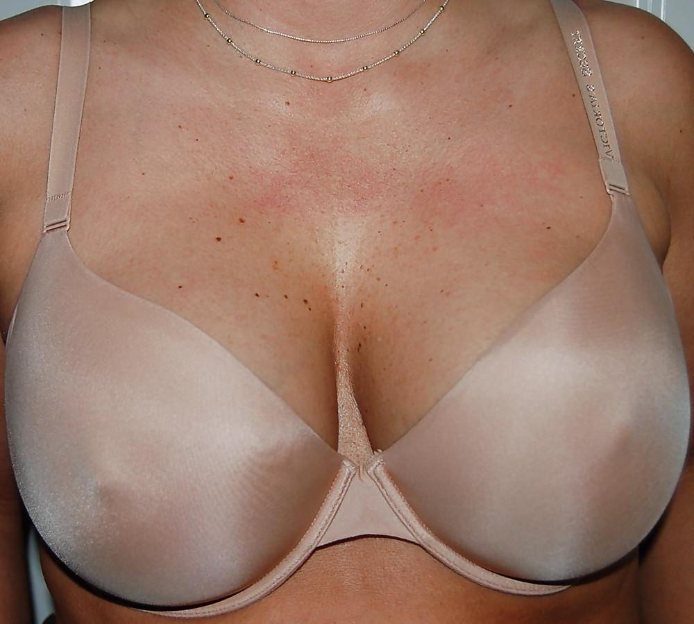 25P Gorgeous Tits In Gorgeous Bras