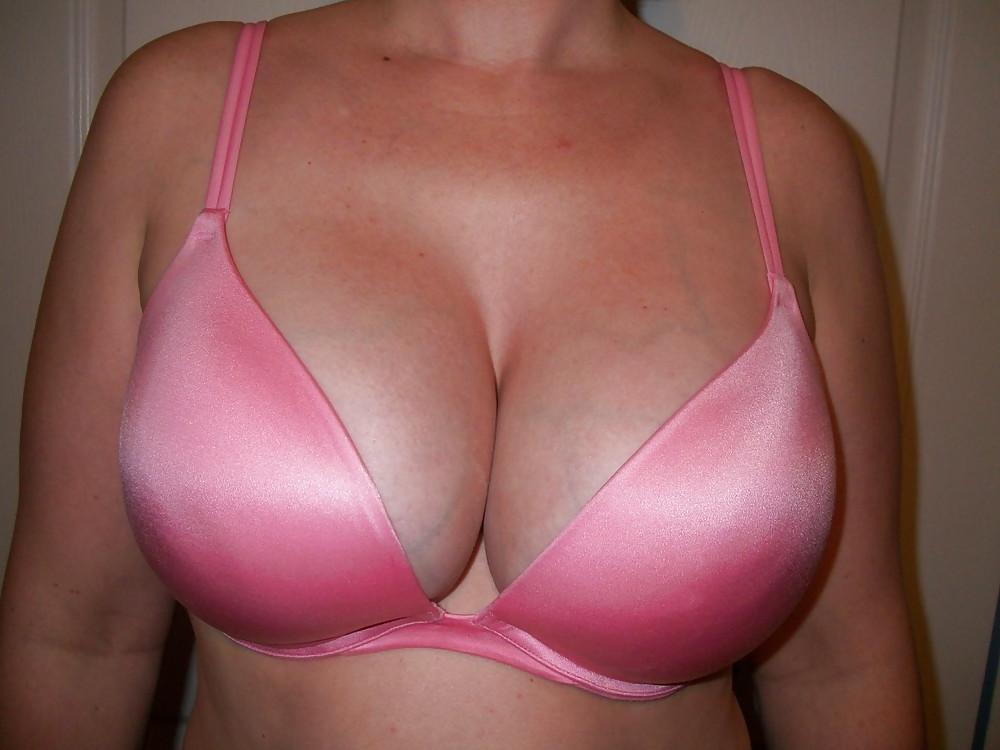 25P Gorgeous Tits In Gorgeous Bras