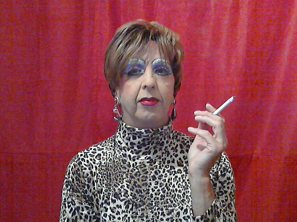 5P Picott's Tranny Smoke Slut Mandy 