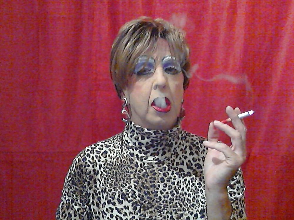 5P Picott's Tranny Smoke Slut Mandy 