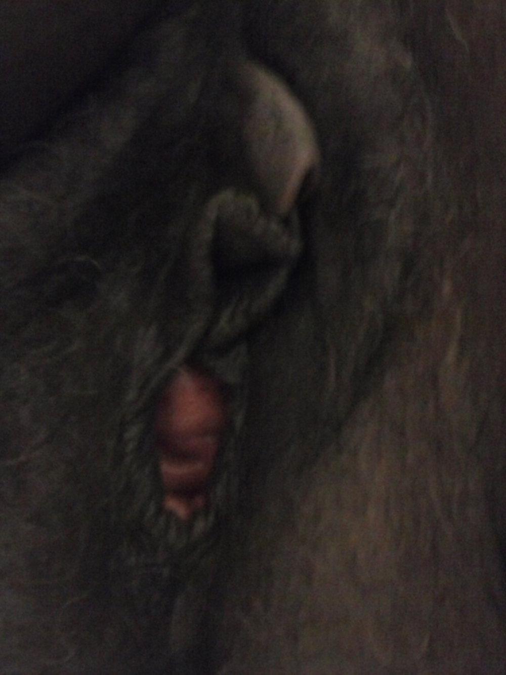 25P Old mature black pussy.........it's better!