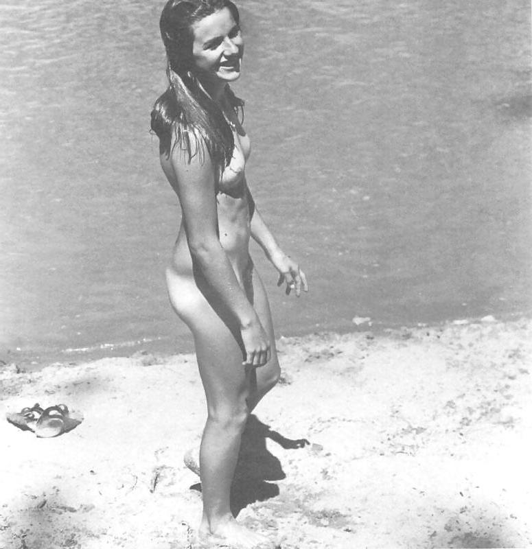 14P Some Retro Nude Pics LOL
