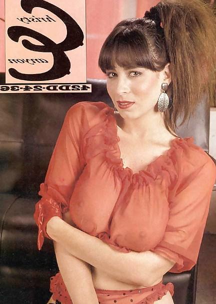 25P SH Retro look through the sexy outfits