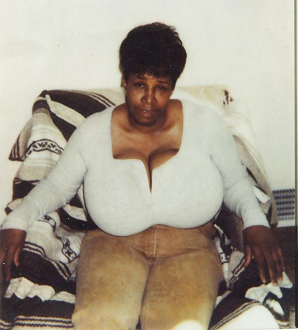 25P I LOVE BIG BLACK RACKS 2