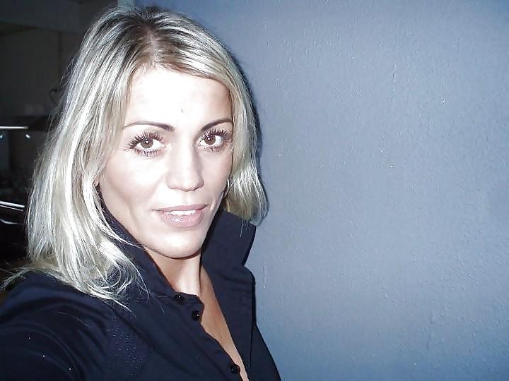 8P Turkish Blonde Mommy
