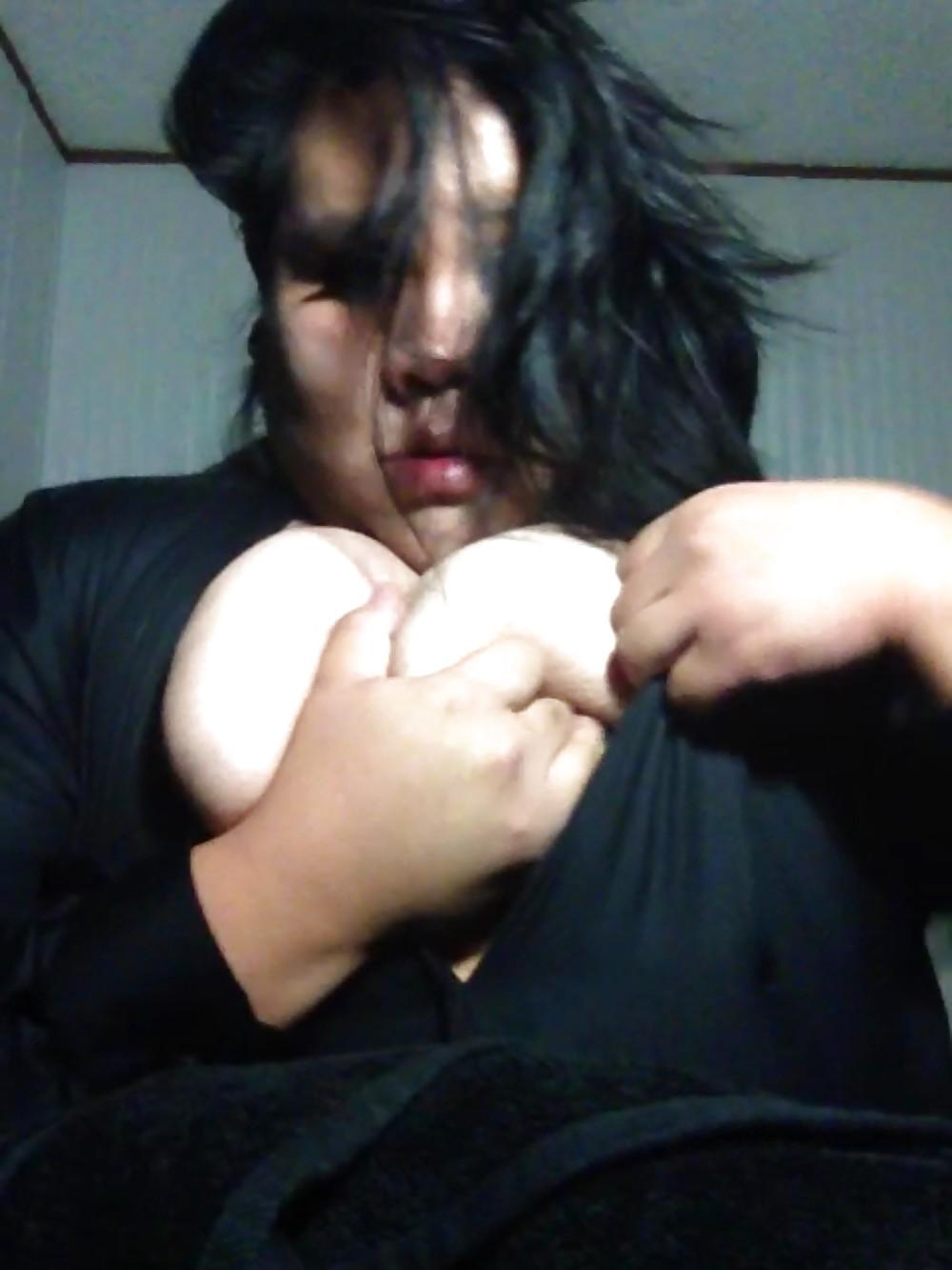 14P Latino BBW Cleavage Queen