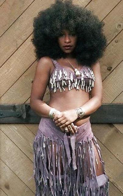 25P Hairy Black & Ebony