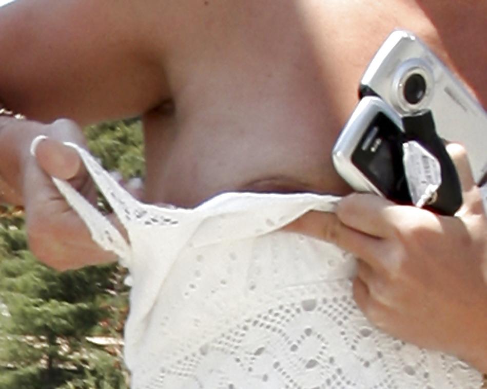7P Britney Spears her boob