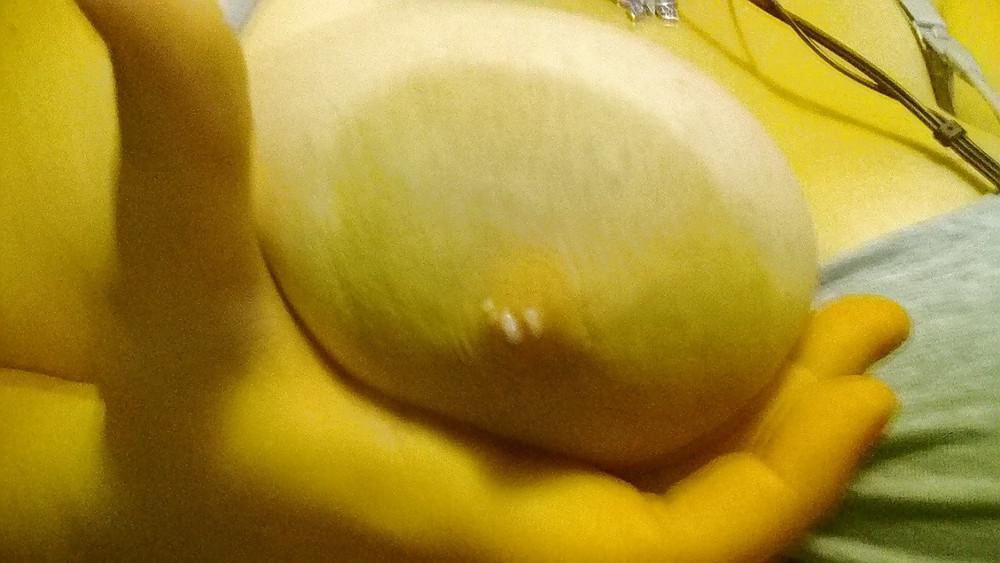 25P Pretty lactating BBW Nikeya