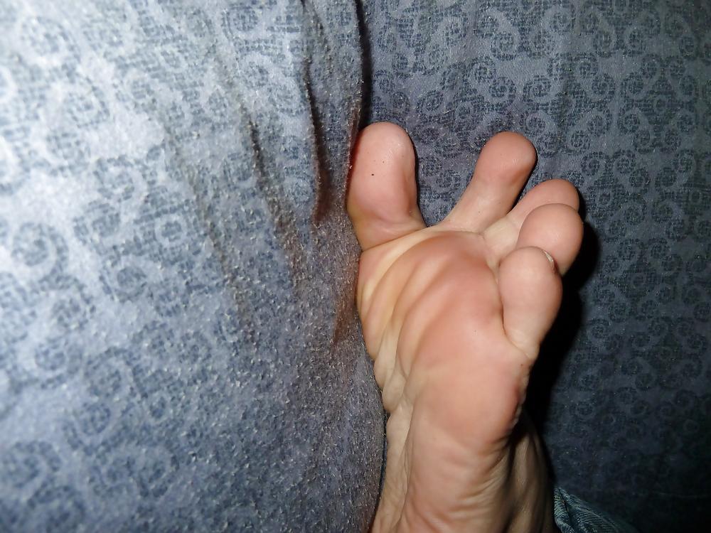 4P Teen feet