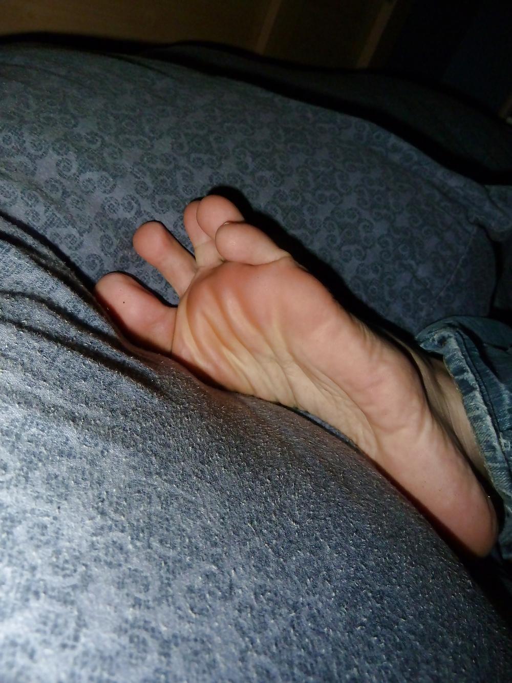 4P Teen feet