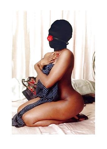 11P Black Bondage