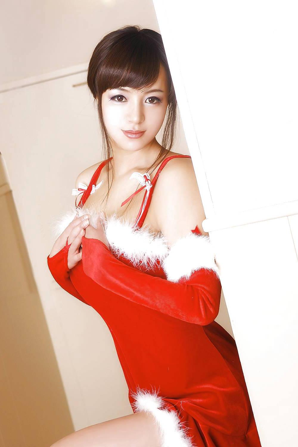 24P Korean Japanese girls 4