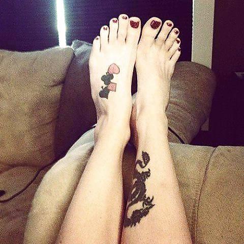 25P Feet 7