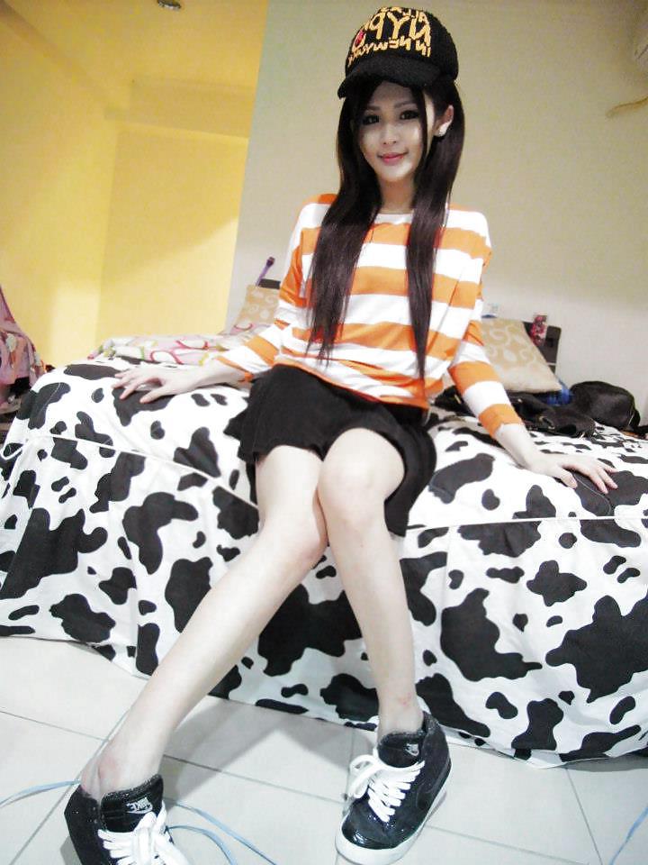 25P Asian ladyboys