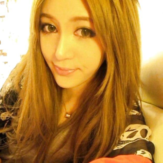 25P Asian ladyboys