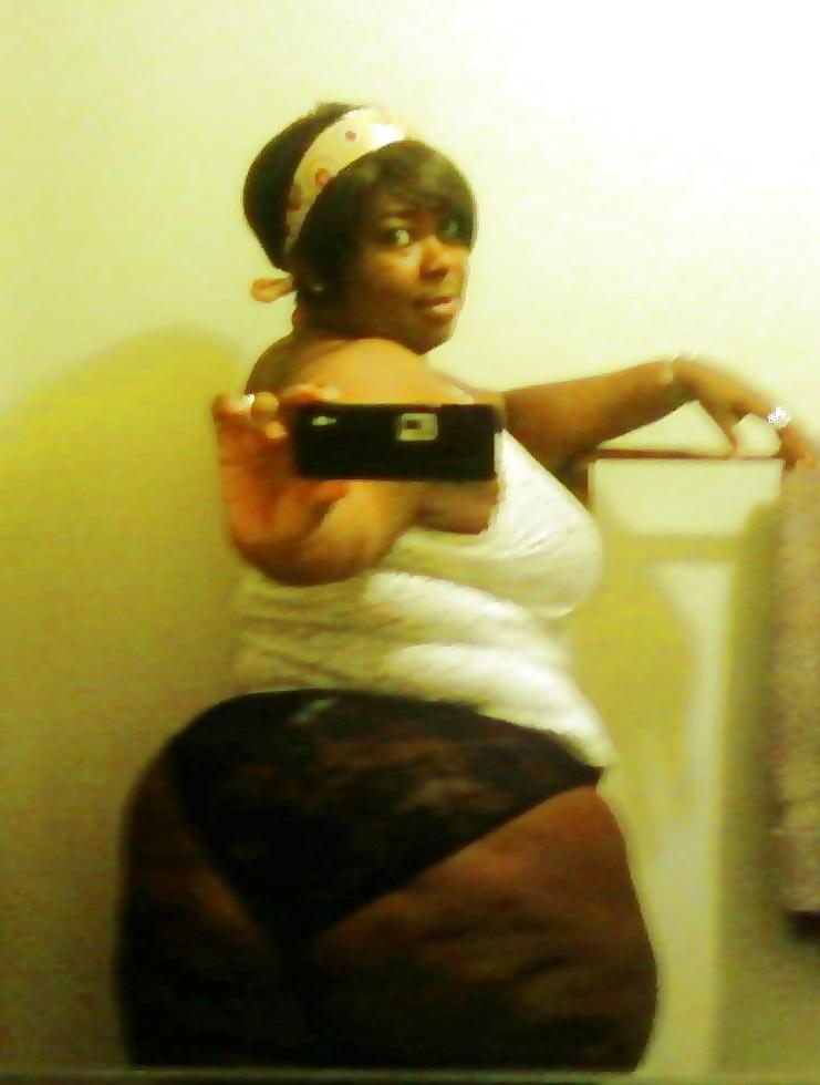 17P CUM ON SHE BBW EBONY FREIND